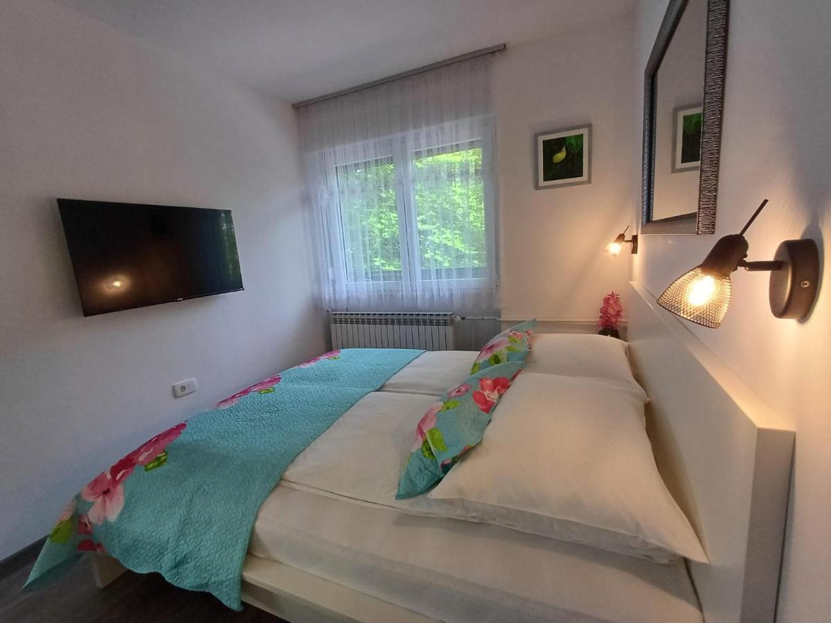 Emerald Luxury Apartments Plitvicka Jezera Exterior photo